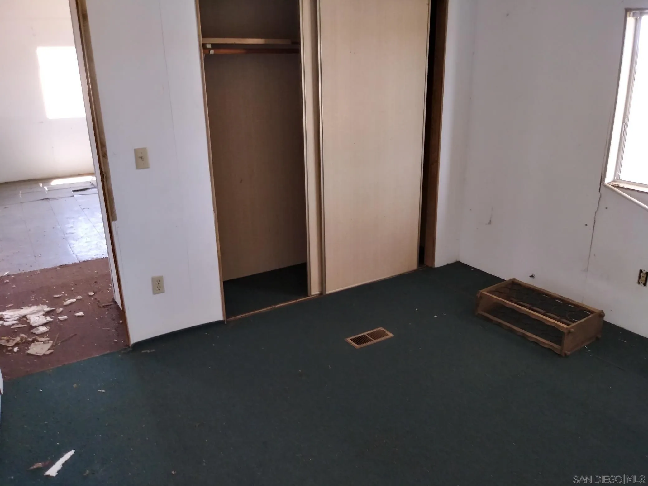 37660 Montezuma Valley Road Ranchita, CA 92066 - Photo 6 of 6 an empty room with a door
