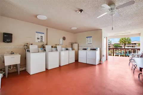 $112,000 | 5300 Washington Street, Unit O224, Hollywood, FL 33021