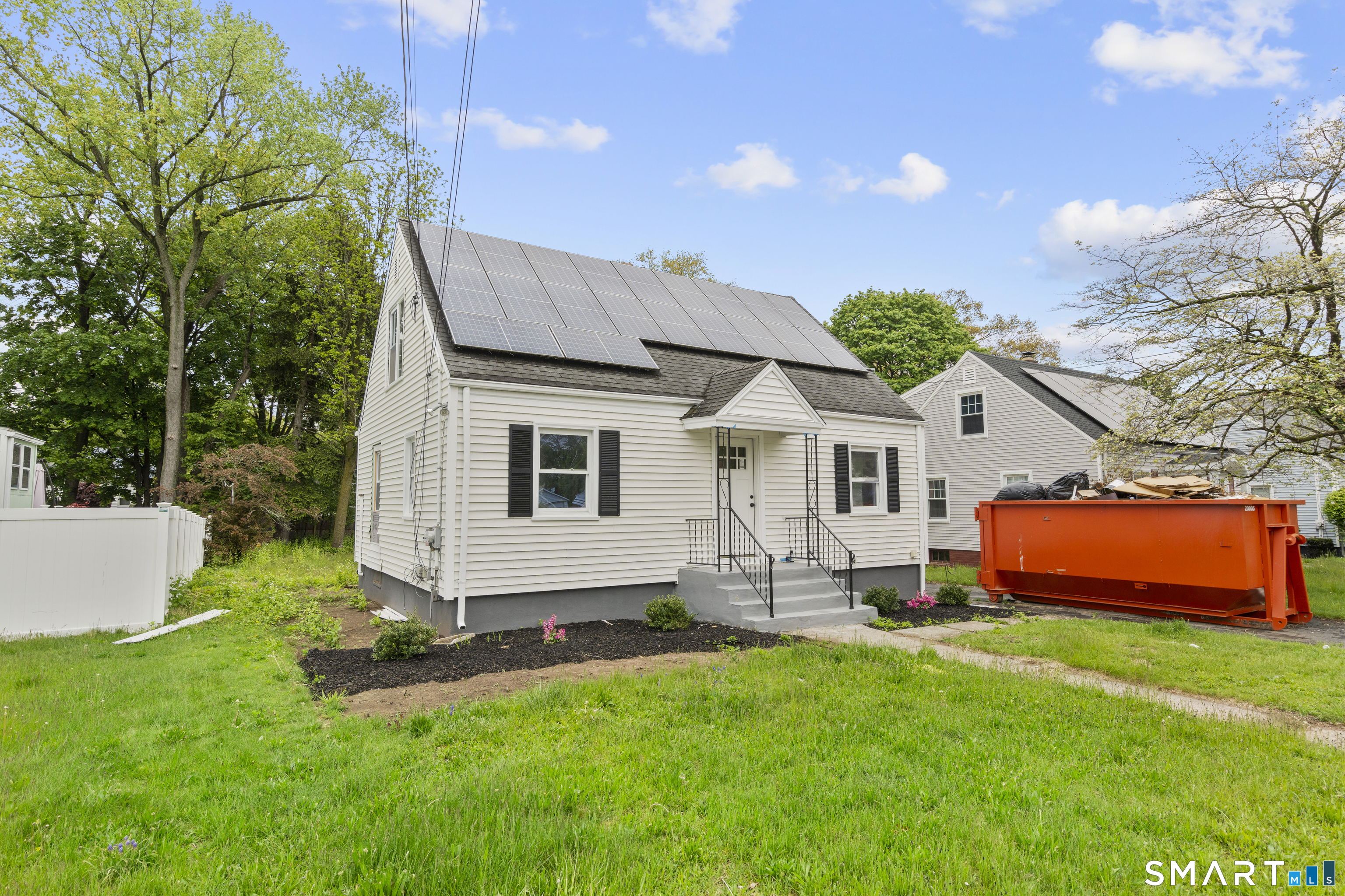 131 Chester Street Hamden, CT 06514 - Photo 3 of 36