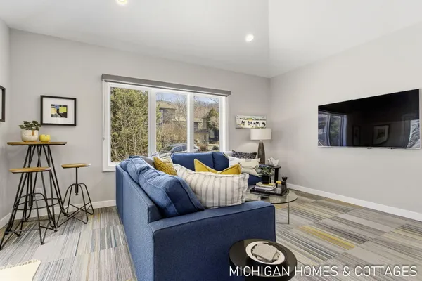 $2,150,000 | 6700 Ratcliff Drive, Holland, MI 49423
