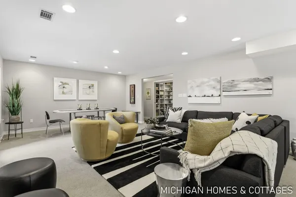 $2,150,000 | 6700 Ratcliff Drive, Holland, MI 49423