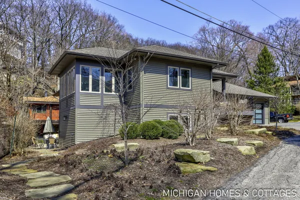 $2,150,000 | 6700 Ratcliff Drive, Holland, MI 49423