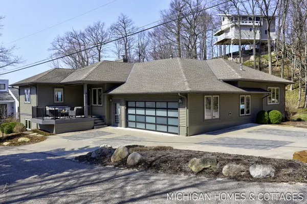 $2,150,000 | 6700 Ratcliff Drive, Holland, MI 49423