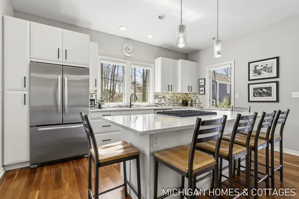 $2,150,000 | 6700 Ratcliff Drive, Holland, MI 49423
