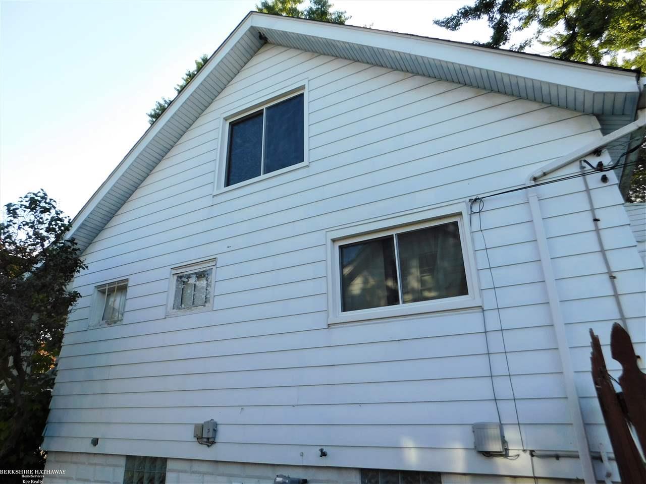 15115 Charles R Avenue Eastpointe, MI 48021 - Photo 11 of 14