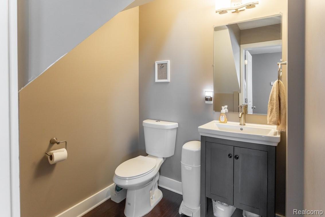 2008 Oxford Road Berkley, MI 48072 - Photo 21 of 45 244A6200.jpg