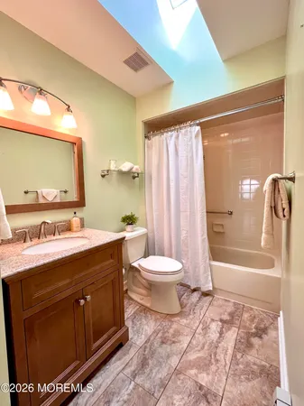 $395,000 | 106 Chesterfield Lane, Toms River, NJ 08757