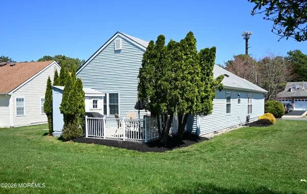 $395,000 | 106 Chesterfield Lane, Toms River, NJ 08757