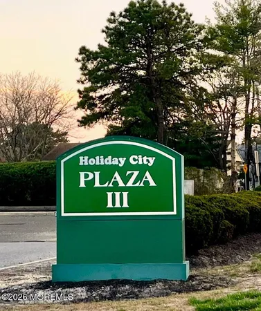 $395,000 | 106 Chesterfield Lane, Toms River, NJ 08757