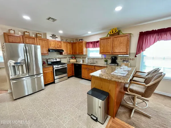 $395,000 | 106 Chesterfield Lane, Toms River, NJ 08757