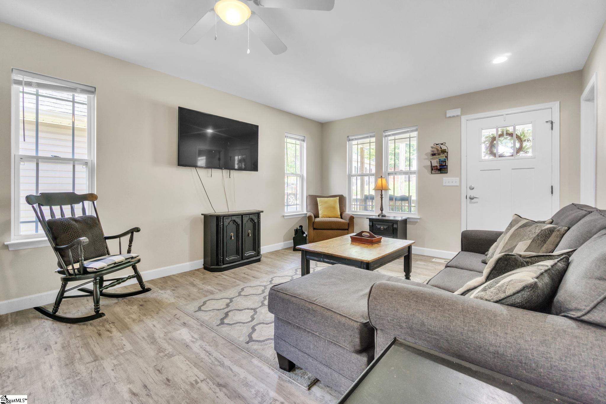128 Spring Street Greer, SC 29650 - Photo 7 of 31 Gallery Image 7
