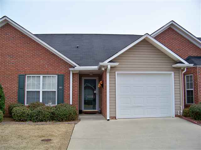 108 Rashford Way Simpsonville, SC 29681 - Photo 2 of 12 Gallery Image 2