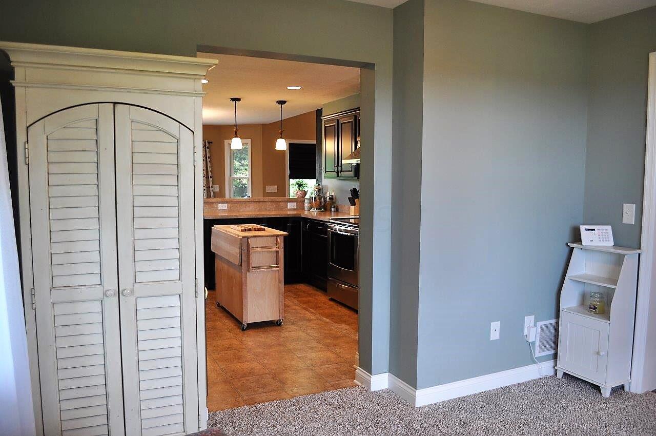 6896 Crumley Road Southwest Lancaster, OH 43130 - Photo 32 of 83 Dining Room - 6896 Crumley Road SW, Lancaster, OH 43130
