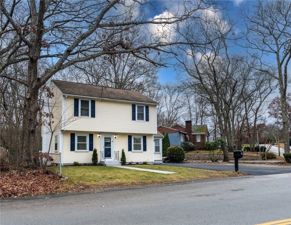 81 Whipple Road Smithfield, RI 02917 - Photo 2 of 47