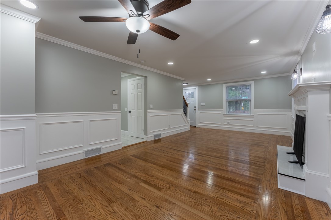 81 Whipple Road Smithfield, RI 02917 - Photo 8 of 47