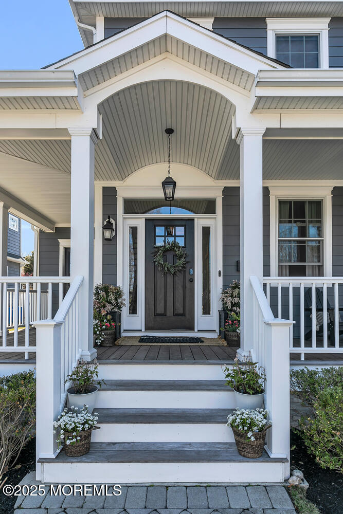 86 Washington Street Rumson, NJ 07760 - Photo 5 of 43 a front view of a house