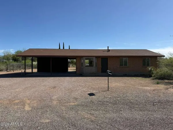 $1,200 | 3105 East 14th Street, Douglas, AZ 85607