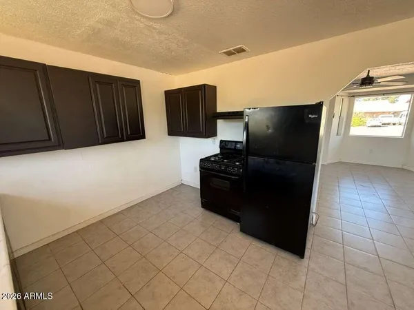 $1,200 | 3105 East 14th Street, Douglas, AZ 85607