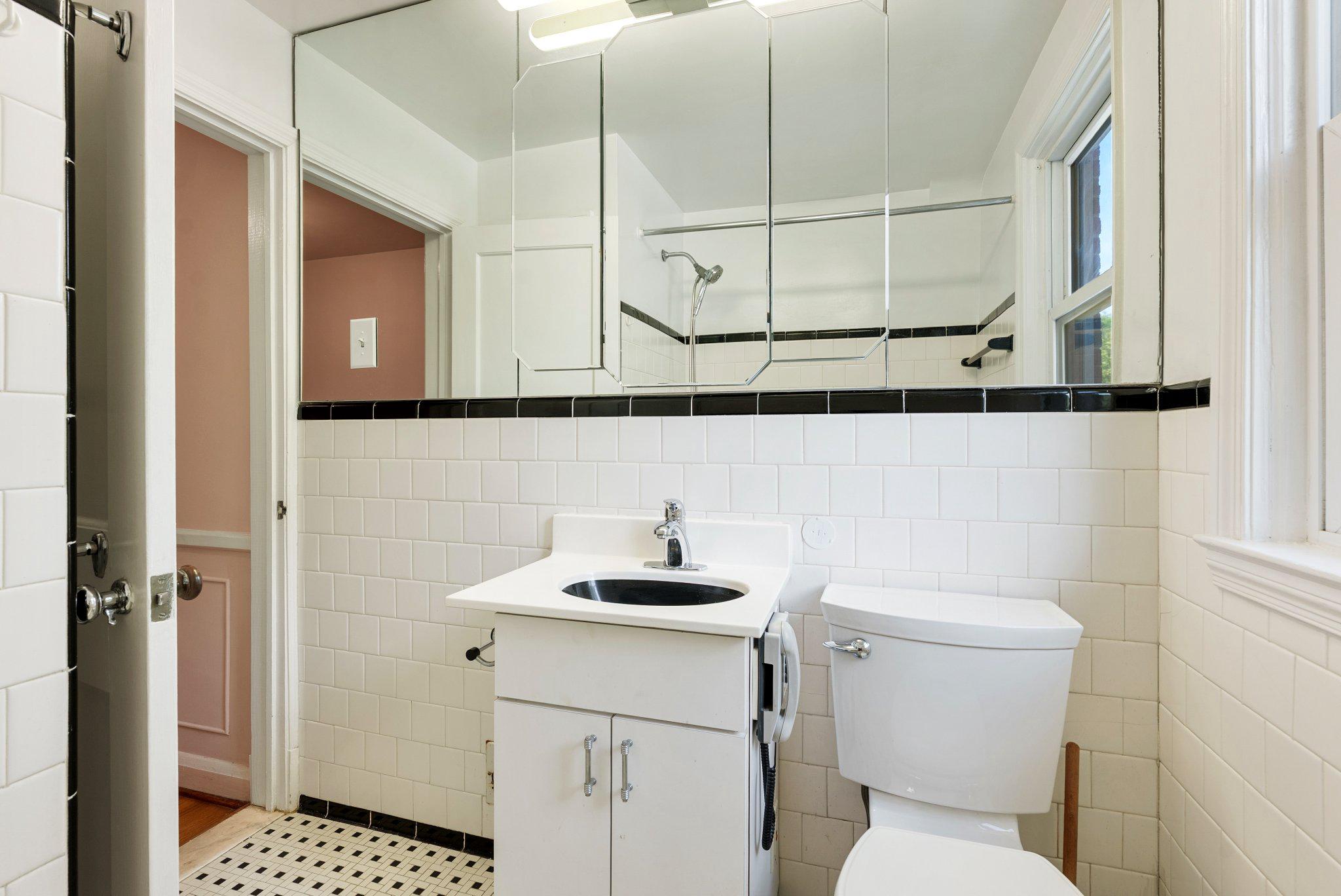 8401 Pleasant Plains Road Baltimore, MD 21286 - Photo 14 of 30 Upstairs hallway full bathroom.