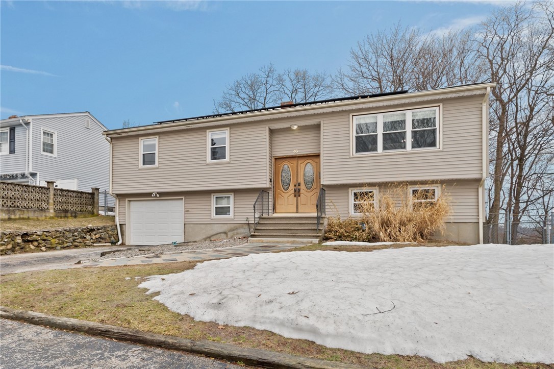 46 Harrison Street Johnston, RI 02919 - Photo 3 of 36