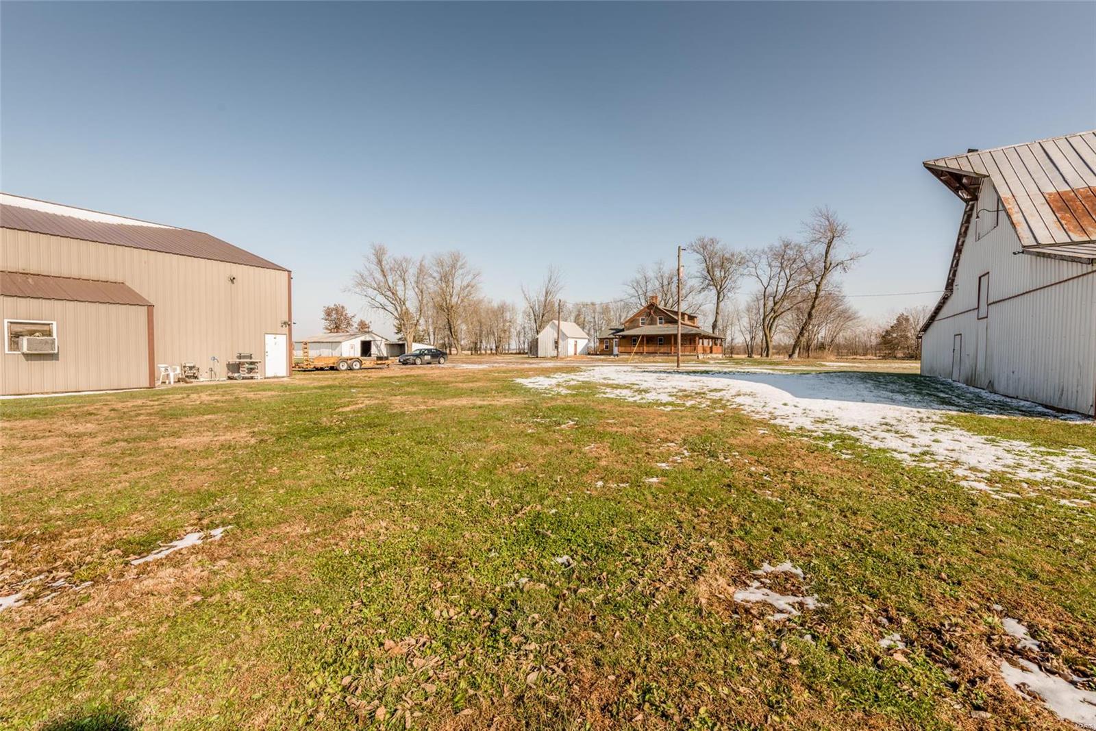 9689 Conrad Road Alhambra, IL 62001 - Photo 20 of 58