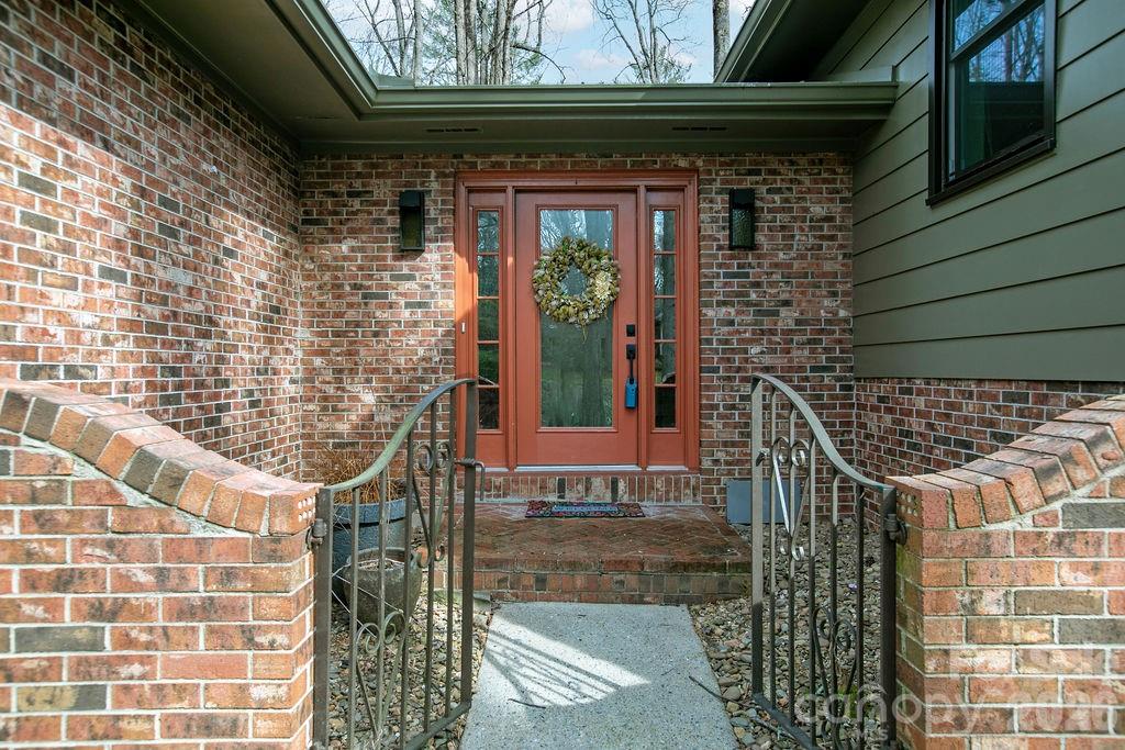 95 Ridgewood Place Brevard, NC 28712 - Photo 3 of 48