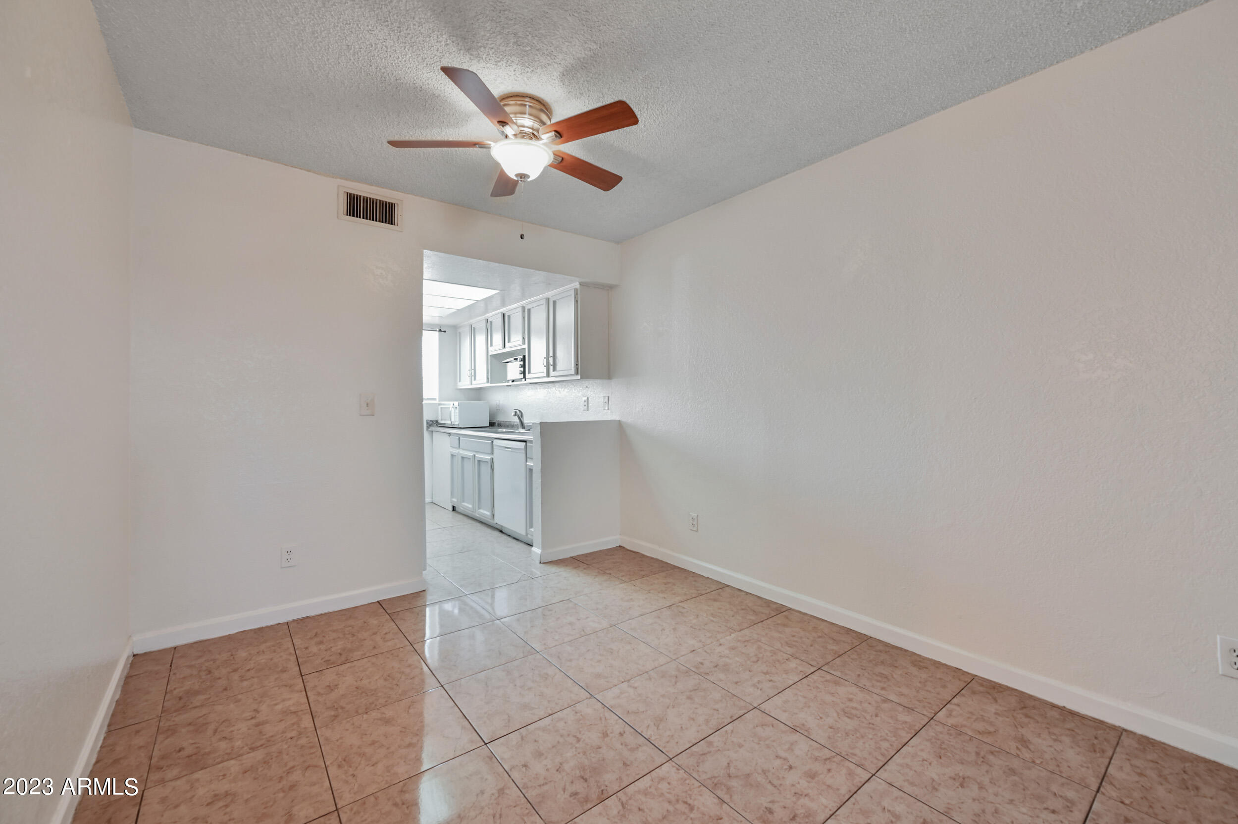 1815 N Spring, Unit 202 Mesa, AZ 85203 - Photo 4 of 12