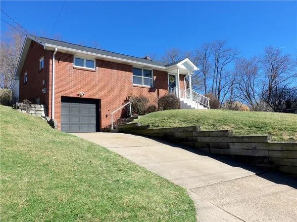 $229,900 | 220 Franklin Farms Road, Washington, PA 15301