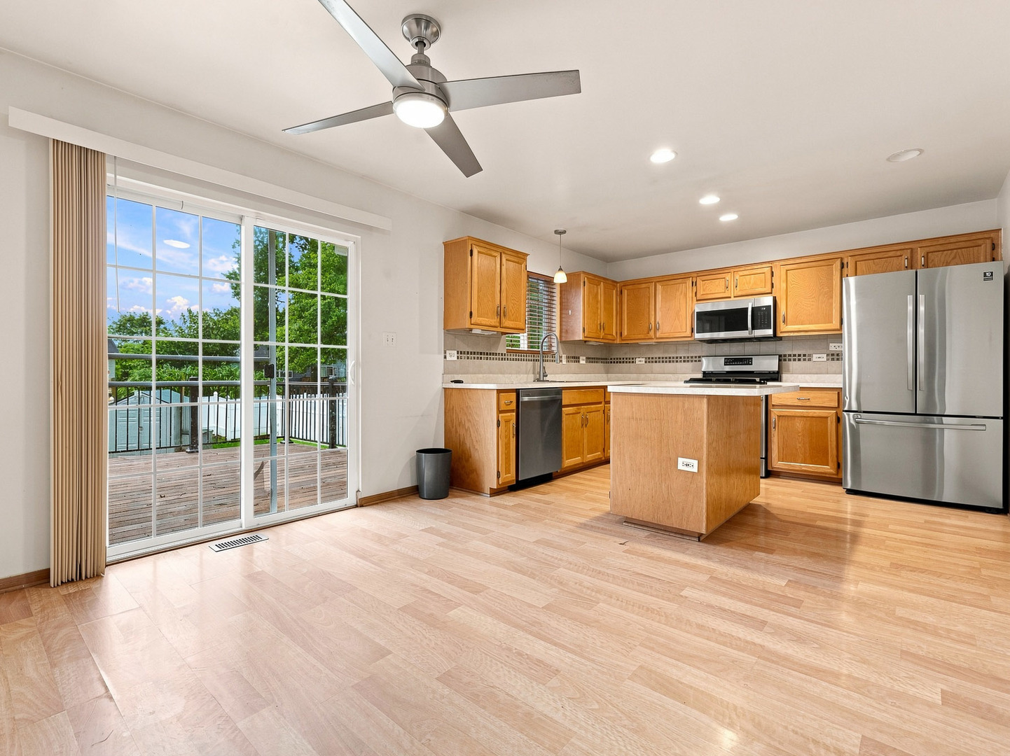 2202 Mulberry Road Joliet, IL 60432 - Photo 5 of 24 Gallery Image 5