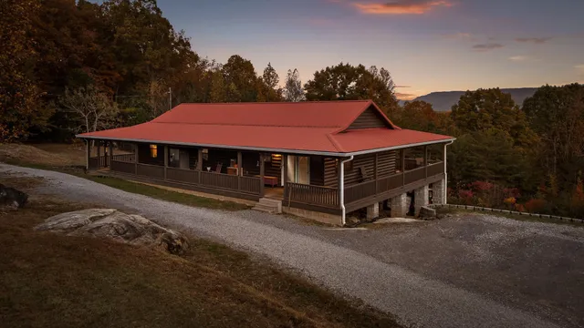 $435,000 | 335 Fox Wood Lane, Dunlap, TN 37327