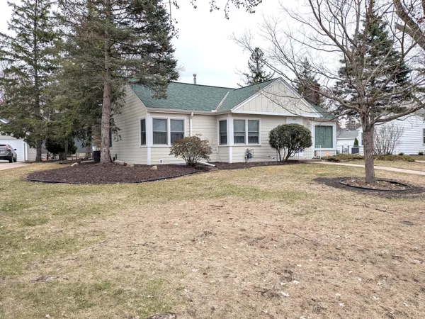 $400,000 | 2924 Quail Avenue North, Golden Valley, MN 55422