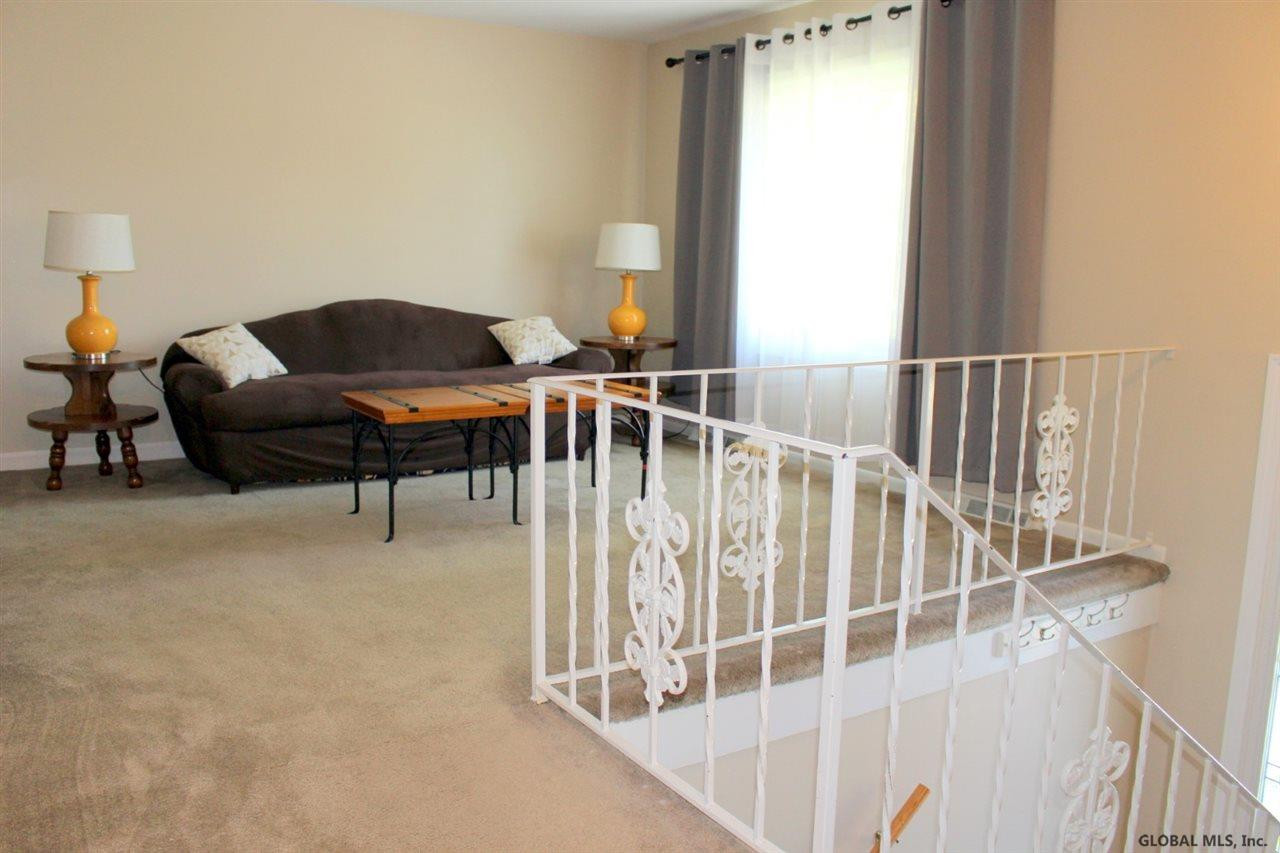 139 Putnam Road Rotterdam, NY 12306 - Photo 2 of 25 Photo 2