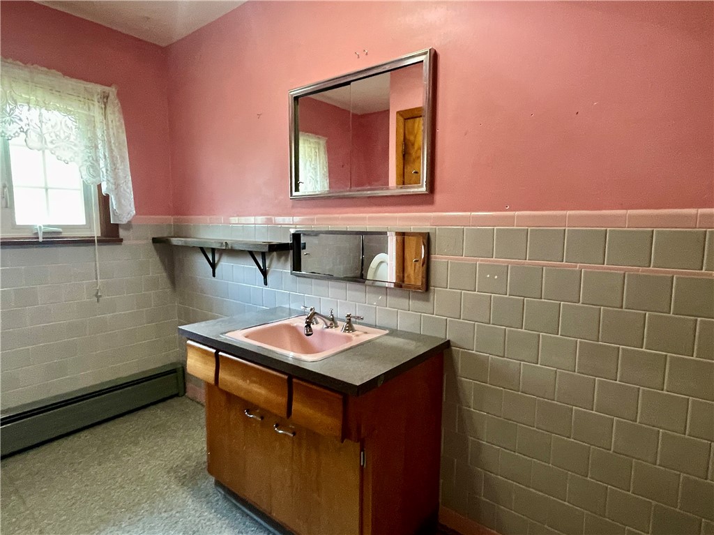 182 Highland Street Woonsocket, RI 02895 - Photo 21 of 29