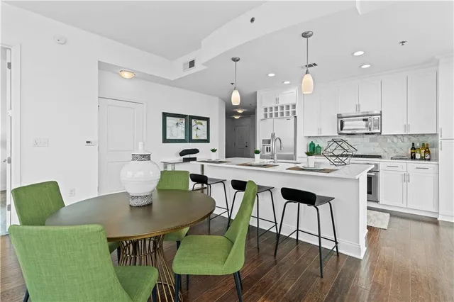 $4,150 | 270 17th Street Northwest, Unit 3310, Atlanta, GA 30363