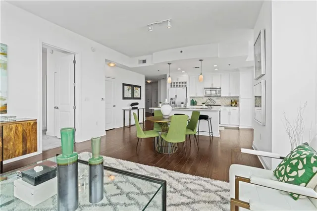 $4,150 | 270 17th Street Northwest, Unit 3310, Atlanta, GA 30363