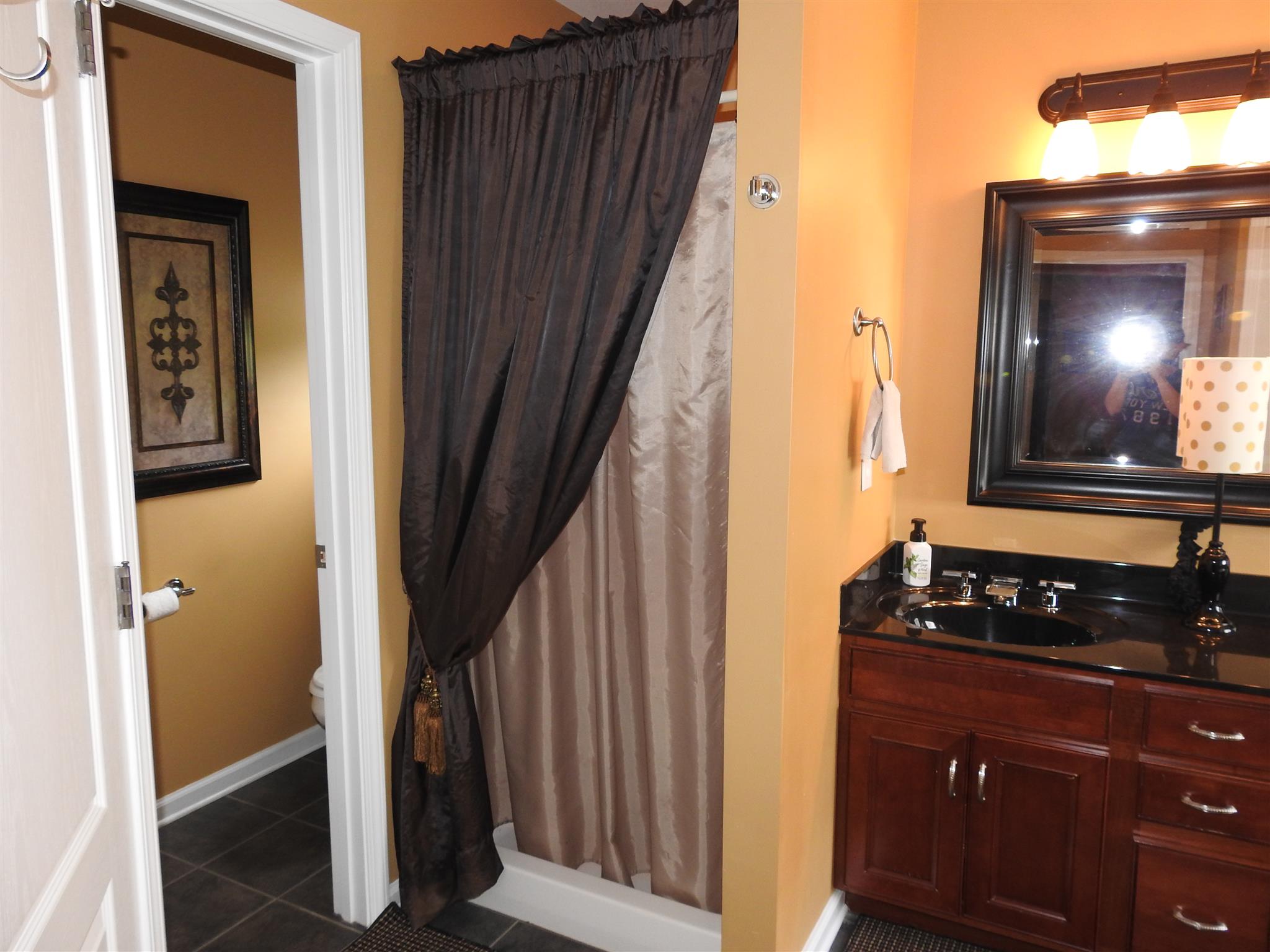 1040 Drake Road Clarksville, TN 37043 - Photo 15 of 29 a view of a entryway