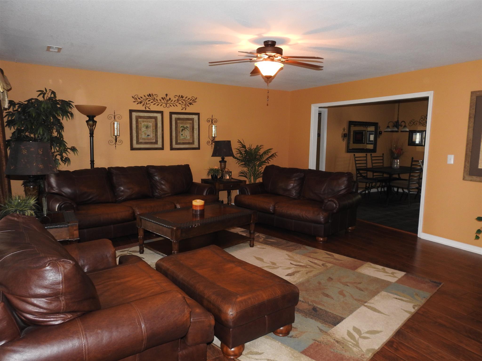 1040 Drake Road Clarksville, TN 37043 - Photo 3 of 29 a living room with furniture and a lamp