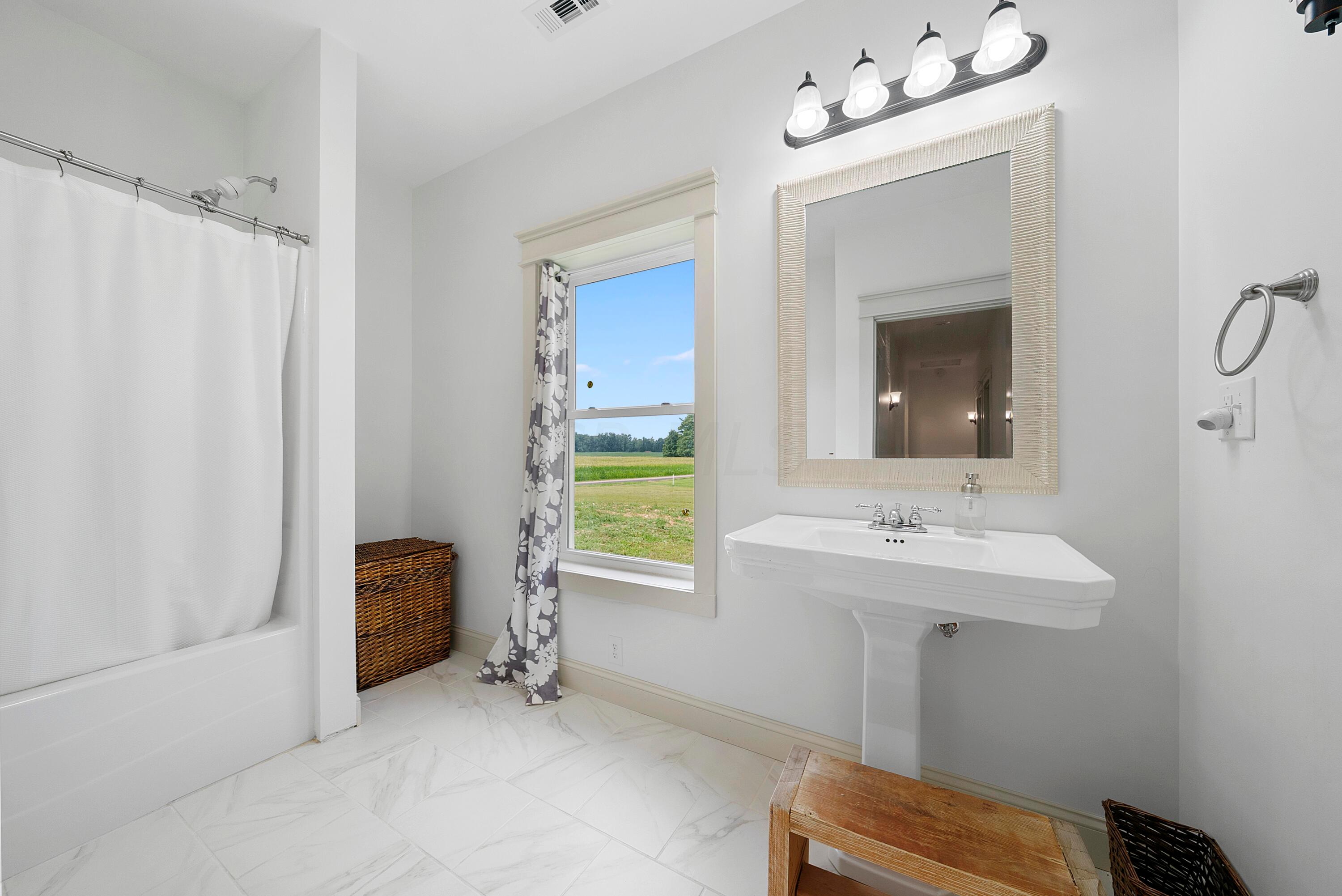 3006 Weaver Road Mount Vernon, OH 43050 - Photo 41 of 51 DSC06802