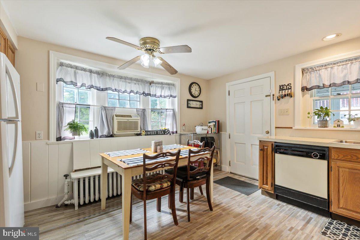 143 Middletown Road Media, PA 19063 - Photo 24 of 56 Eat-In Kitchen