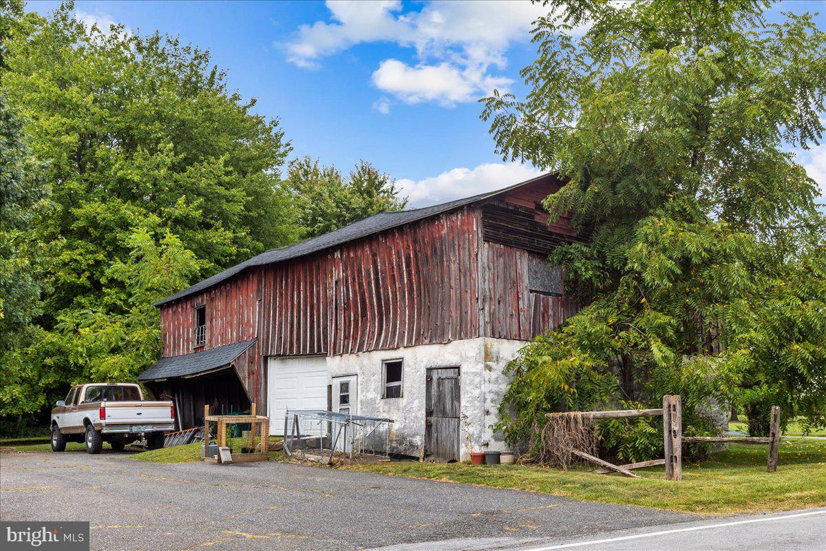 143 Middletown Road Media, PA 19063 - Photo 47 of 56 Detached Barn (As-Is Condition)