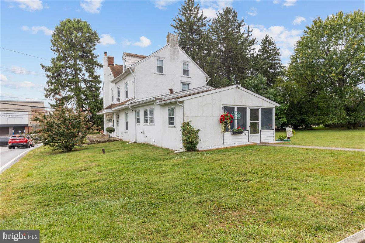 143 Middletown Road Media, PA 19063 - Photo 6 of 56 Back of the home