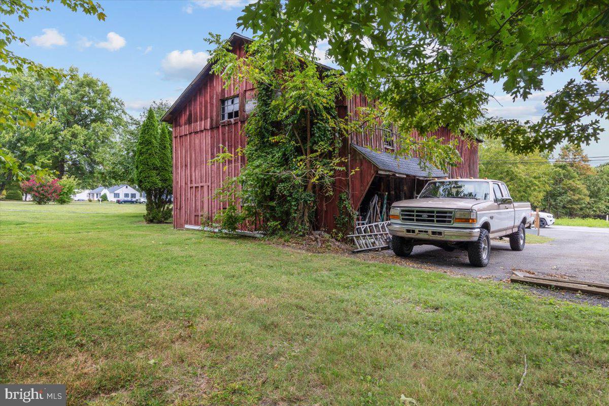 143 Middletown Road Media, PA 19063 - Photo 8 of 56 Detached Garage