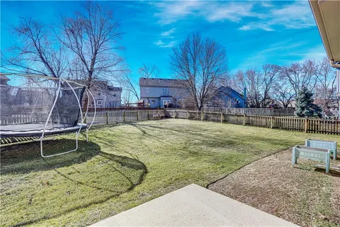 $500,000 | 6715 West 148th Terrace, Overland Park, KS 66223