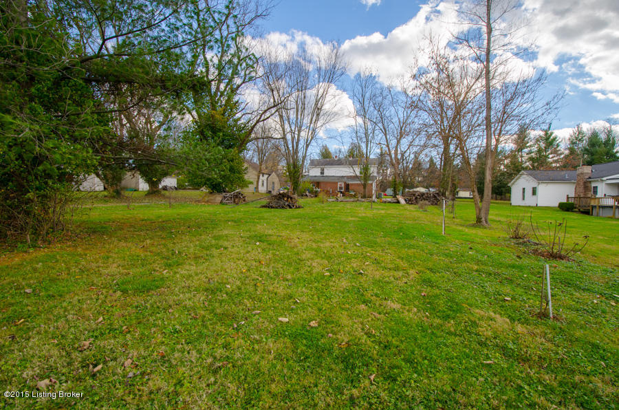 132 Rollington Road Pewee Valley, KY 40056 - Photo 33 of 43 Yard