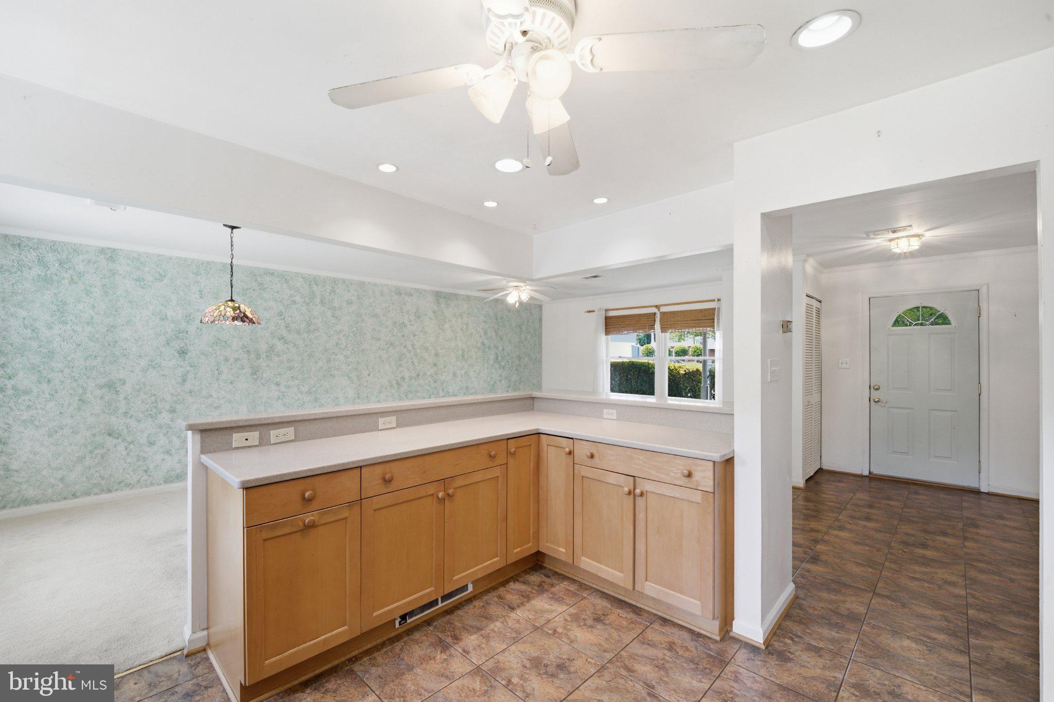 1206 East Iberia Road Sterling, VA 20164 - Photo 13 of 48
