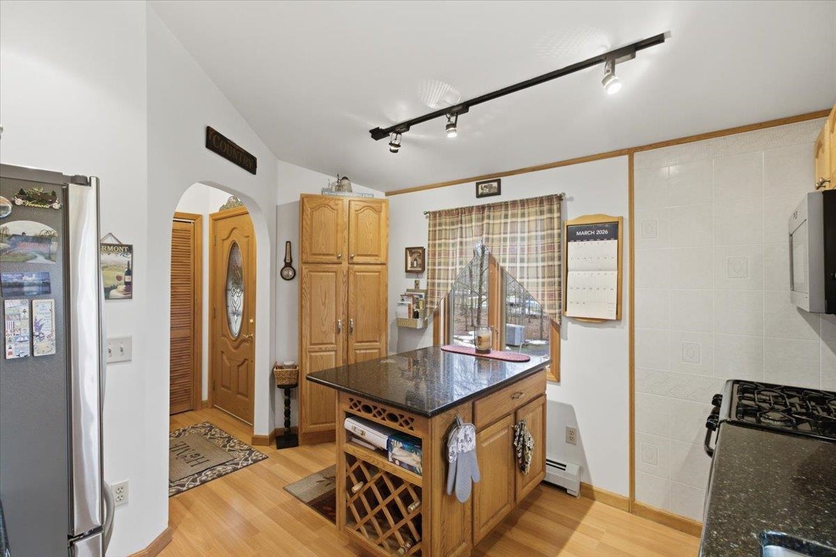 760 West Mountain Road Shaftsbury, VT 05262 - Photo 15 of 34