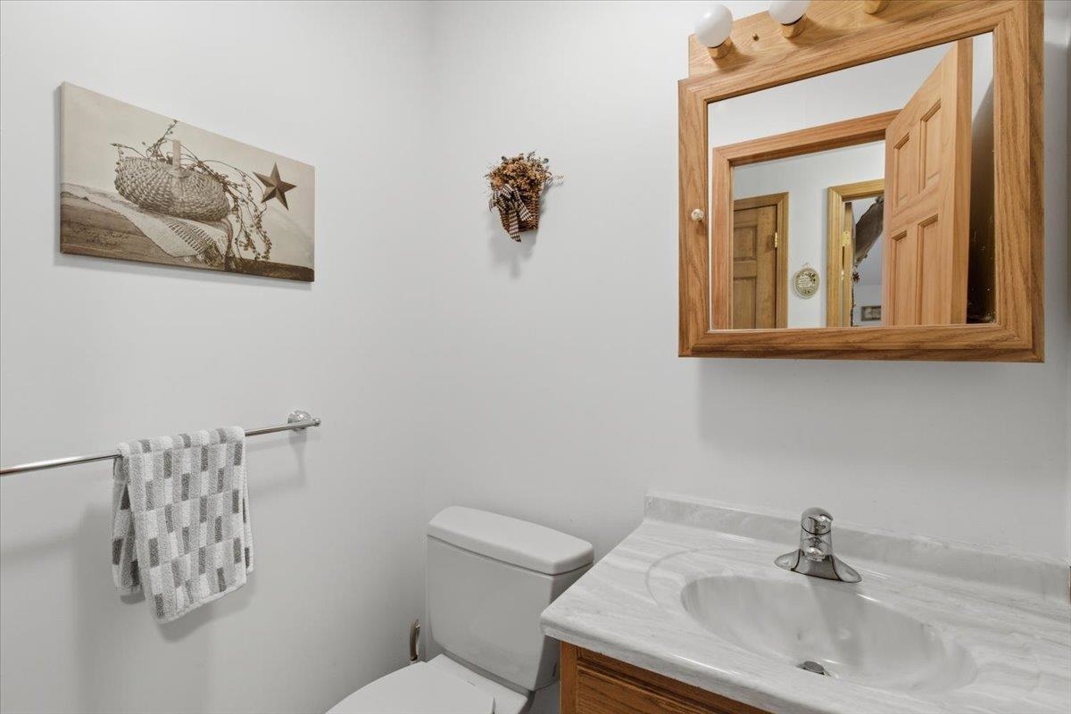 760 West Mountain Road Shaftsbury, VT 05262 - Photo 17 of 34