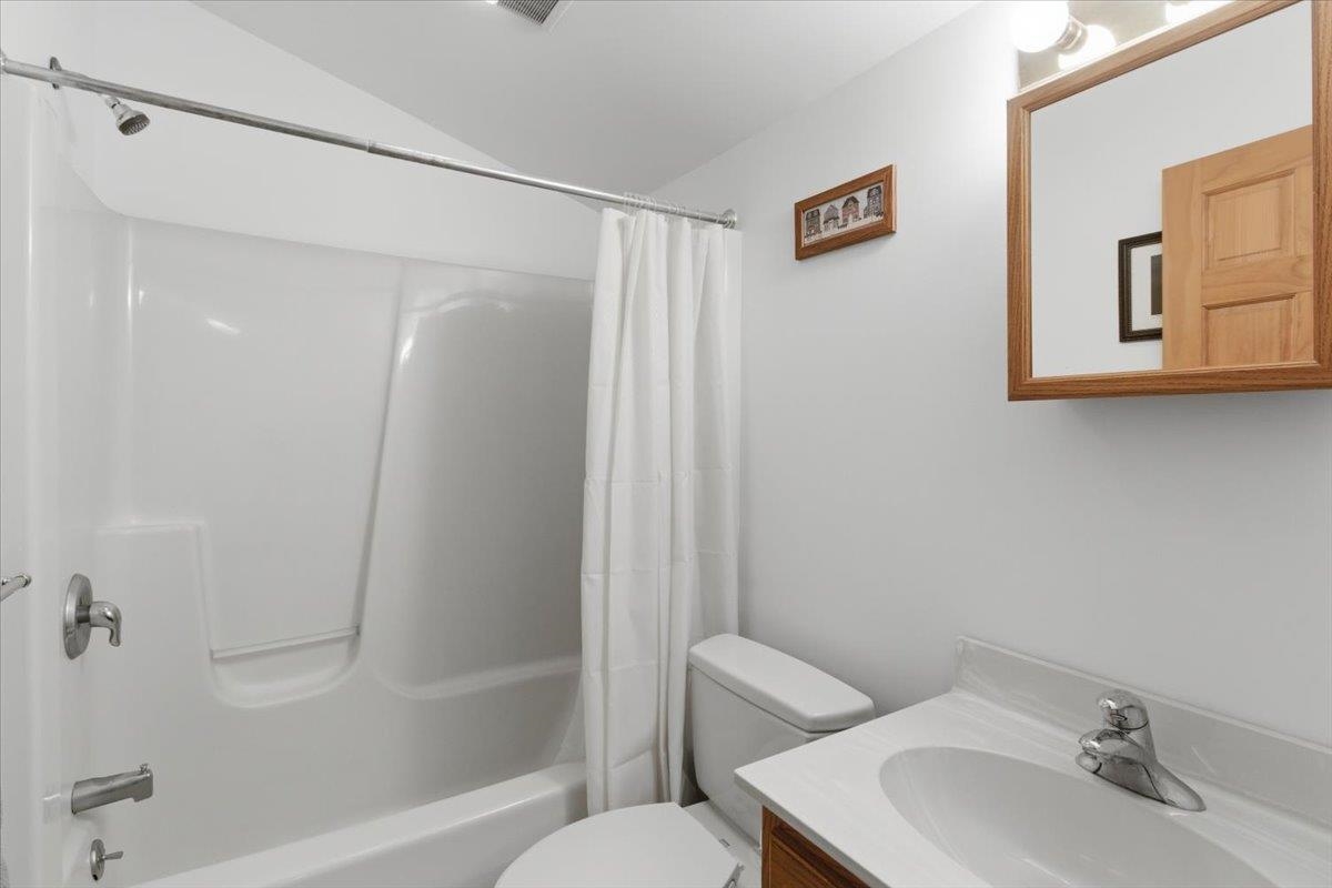 760 West Mountain Road Shaftsbury, VT 05262 - Photo 28 of 34