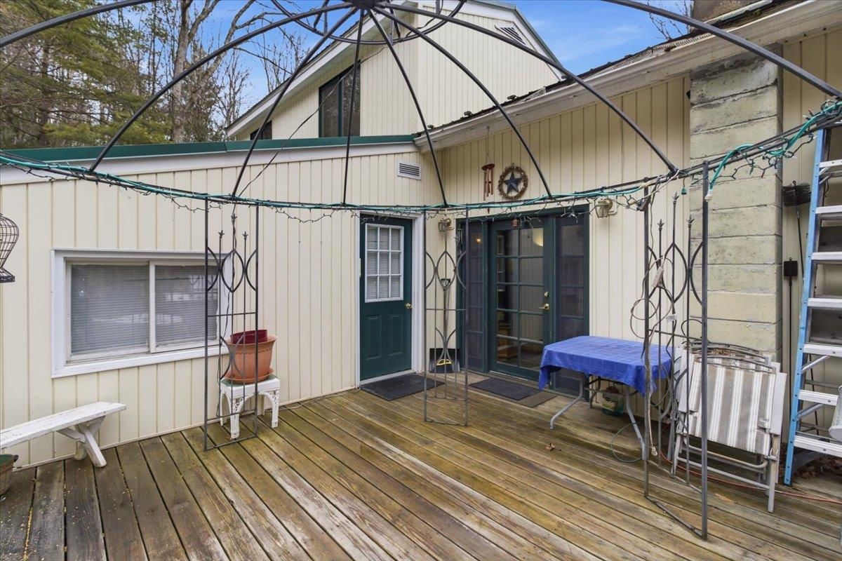 760 West Mountain Road Shaftsbury, VT 05262 - Photo 30 of 34