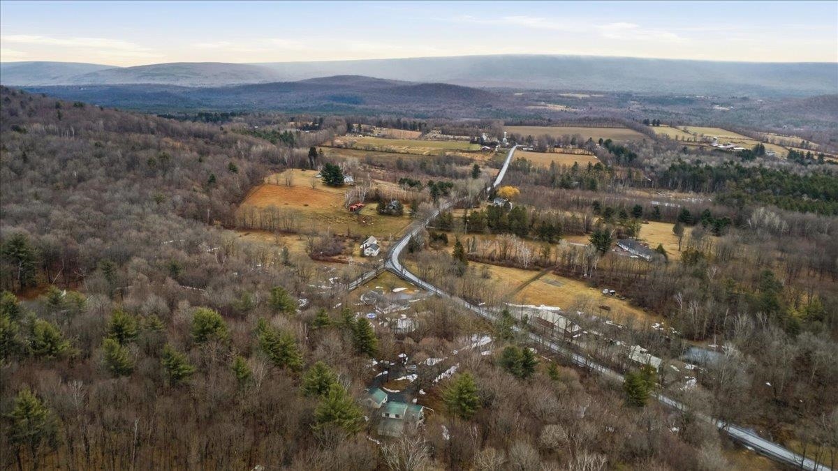 760 West Mountain Road Shaftsbury, VT 05262 - Photo 7 of 34
